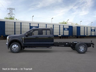 2026 Ford Super Duty F-450 DRW LARIAT 4WD Crew Cab 203 WB 84 CA