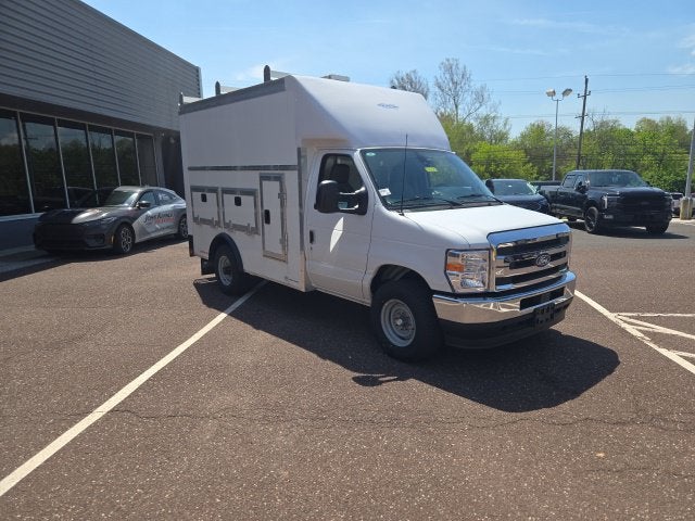 2026 Ford E-Series Cutaway E-350 SRW 138 WB