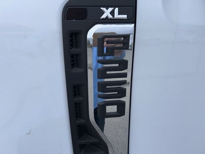 2026 Ford Super Duty F-250 SRW XL 4WD Reg Cab 8' Box