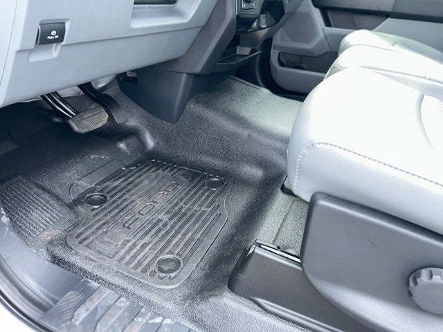 2026 Ford Super Duty F-250 SRW XL 4WD Reg Cab 8' Box