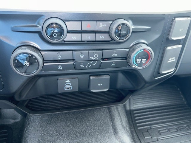 2026 Ford Super Duty F-250 SRW XL 4WD Reg Cab 8' Box