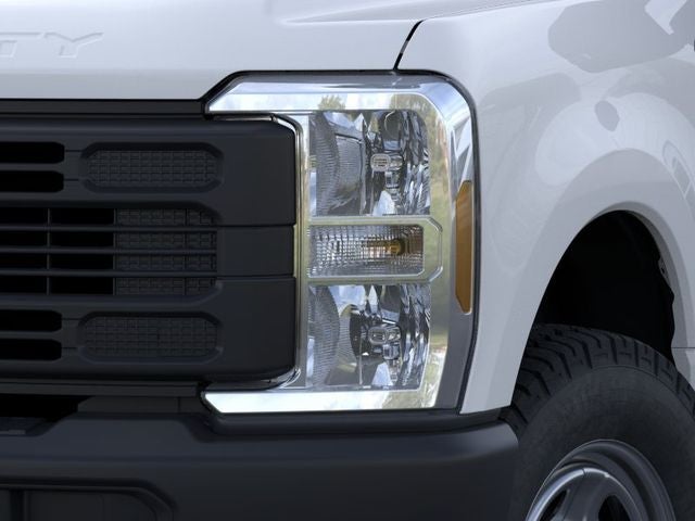 2026 Ford Super Duty F-350 SRW XL 4WD Reg Cab 8' Box