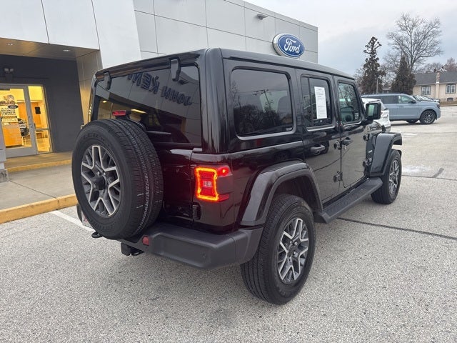 2024 Jeep Wrangler Sahara