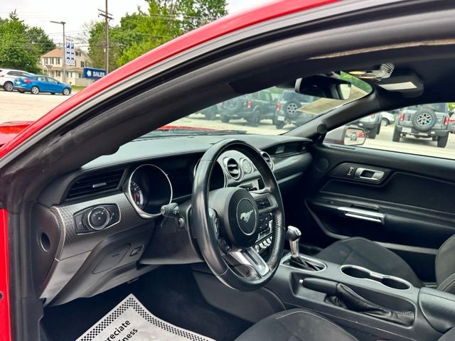 2021 Ford Mustang EcoBoost