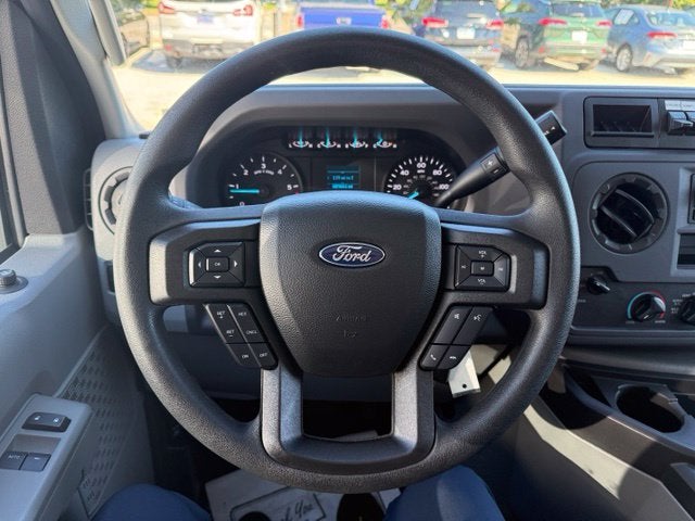 2025 Ford E-Series Cutaway Base