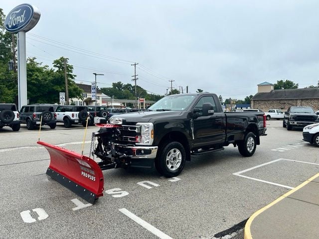 2025 Ford Super Duty F-350 SRW XLT