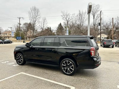 2023 Chevrolet Suburban RST