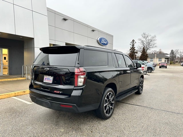 2023 Chevrolet Suburban RST