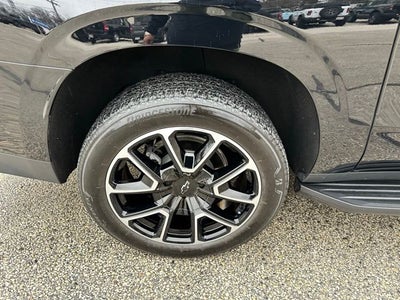 2023 Chevrolet Suburban RST