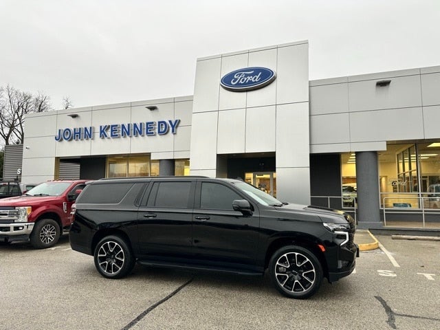 2023 Chevrolet Suburban RST