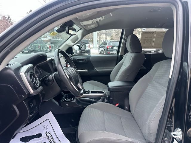 2022 Toyota Tacoma 4WD SR