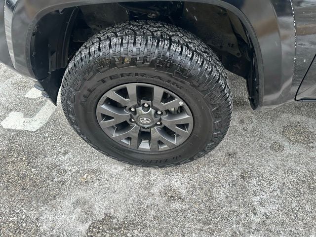 2022 Toyota Tacoma 4WD SR