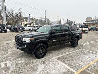 2022 Toyota Tacoma 4WD SR