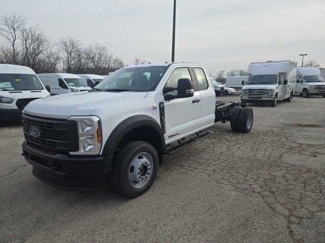 2026 Ford Super Duty F-550 DRW XL 4WD SuperCab 192 WB 84 CA