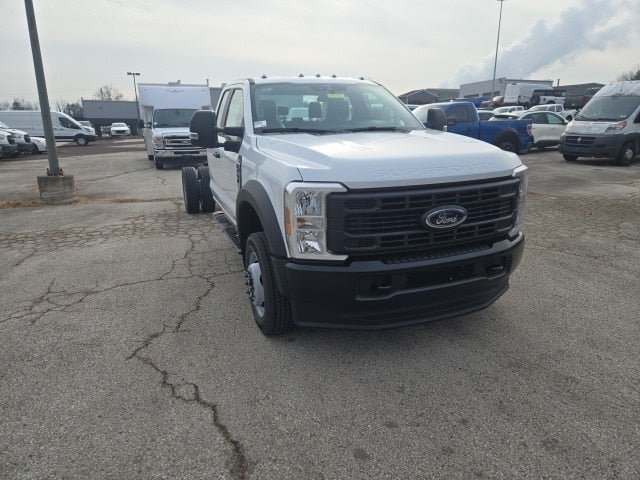 2026 Ford Super Duty F-550 DRW XL 4WD SuperCab 192 WB 84 CA