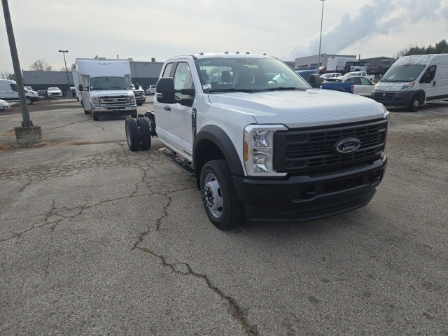2026 Ford Super Duty F-550 DRW XL 4WD SuperCab 192 WB 84 CA