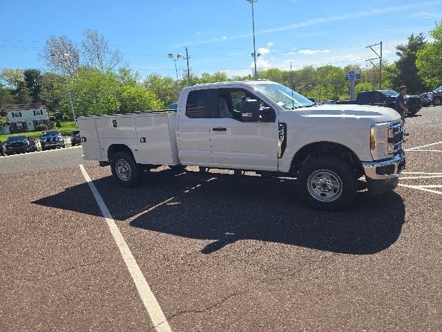 2026 Ford Super Duty F-350 SRW XL 4WD SuperCab 168 WB 60 CA