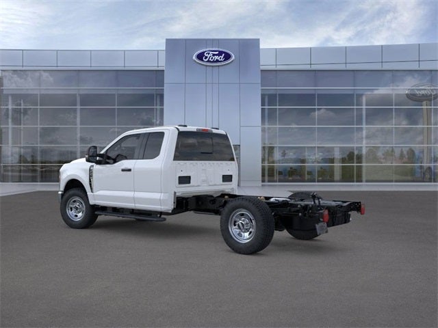2026 Ford Super Duty F-350 SRW XL 4WD SuperCab 168 WB 60 CA