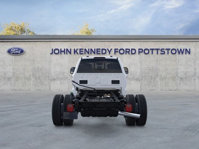 2026 Ford Super Duty F-450 DRW XL 4WD Crew Cab 203 WB 84 CA