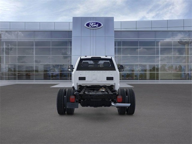 2026 Ford Super Duty F-550 DRW XL 4WD Reg Cab 169 WB 84 CA