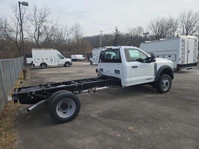 2026 Ford Super Duty F-550 DRW XL 4WD Reg Cab 169 WB 84 CA
