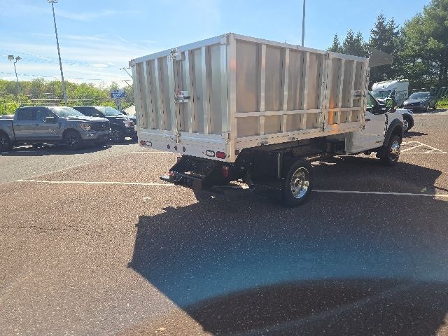 2026 Ford Super Duty F-550 DRW XL 4WD Reg Cab 169 WB 84 CA