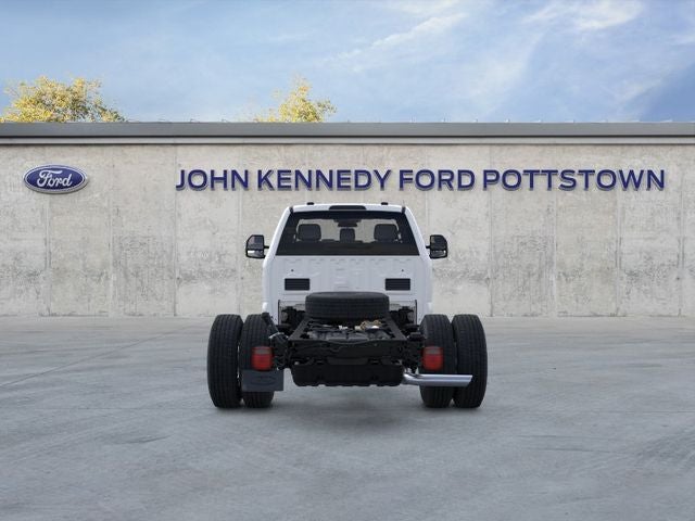 2026 Ford Super Duty F-350 DRW XL 2WD Reg Cab 169 WB 84 CA
