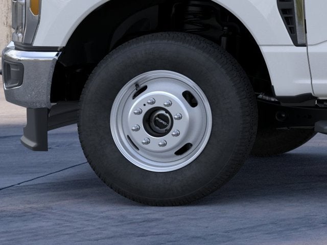 2026 Ford Super Duty F-350 DRW XL 4WD Reg Cab 145 WB 60 CA