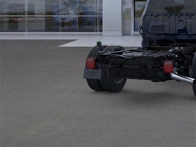 2025 Ford Super Duty F-550 DRW XLT 4WD Reg Cab 145 WB 60 CA