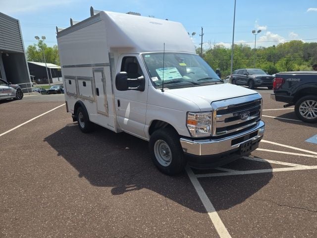 2026 Ford E-Series Cutaway E-350 SRW 138 WB