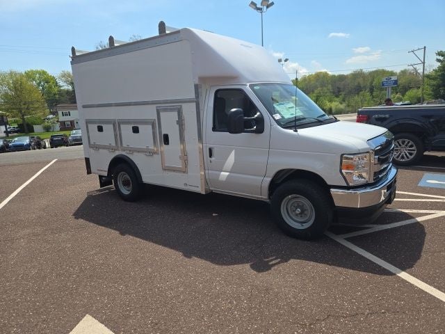 2026 Ford E-Series Cutaway E-350 SRW 138 WB