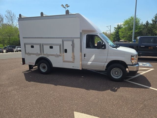 2026 Ford E-Series Cutaway E-350 SRW 138 WB