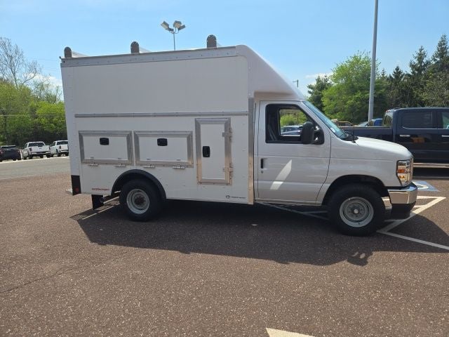 2026 Ford E-Series Cutaway E-350 SRW 138 WB