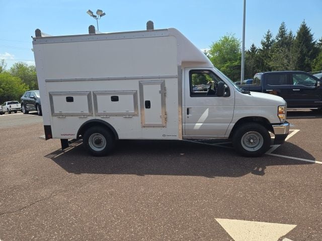 2026 Ford E-Series Cutaway E-350 SRW 138 WB
