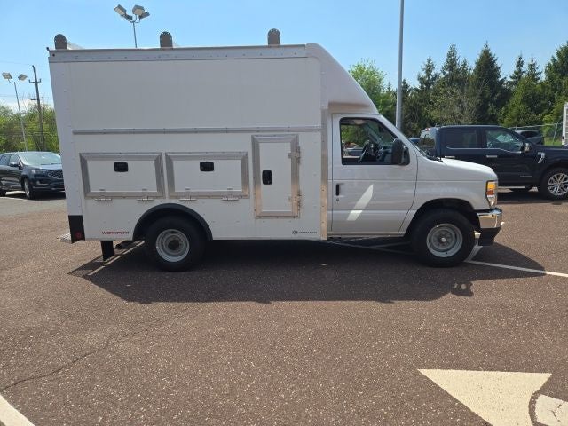 2026 Ford E-Series Cutaway E-350 SRW 138 WB