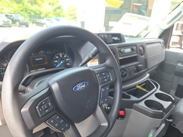 2026 Ford E-Series Cutaway E-350 SRW 138 WB