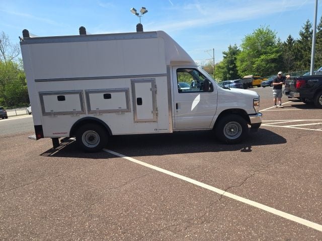 2026 Ford E-Series Cutaway E-350 SRW 138 WB