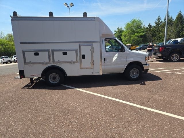 2026 Ford E-Series Cutaway E-350 SRW 138 WB