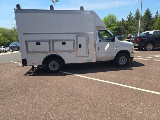 2026 Ford E-Series Cutaway E-350 SRW 138 WB
