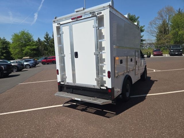 2026 Ford E-Series Cutaway E-350 SRW 138 WB