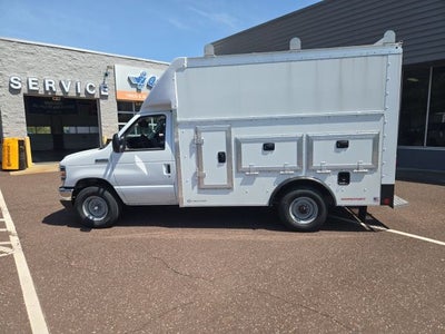 2026 Ford E-Series Cutaway E-350 SRW 138 WB