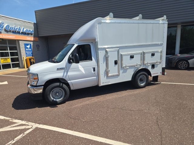 2026 Ford E-Series Cutaway E-350 SRW 138 WB