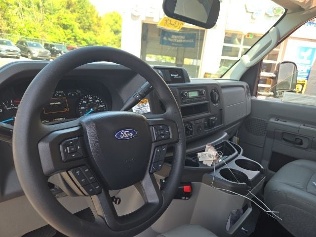 2026 Ford E-Series Cutaway E-350 SRW 138 WB