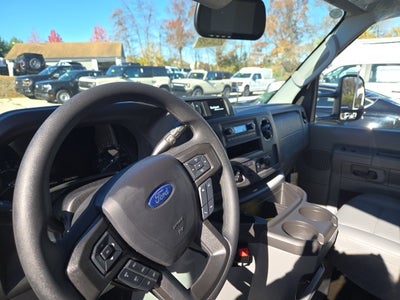 2026 Ford E-Series Cutaway E-350 SRW 158 WB