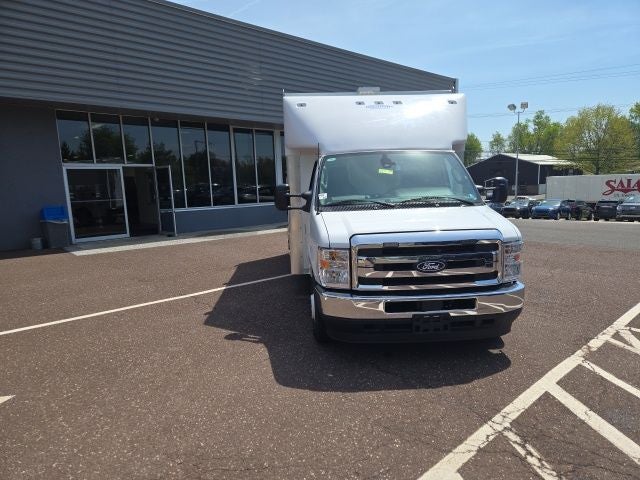 2026 Ford E-Series Cutaway E-350 SRW 158 WB