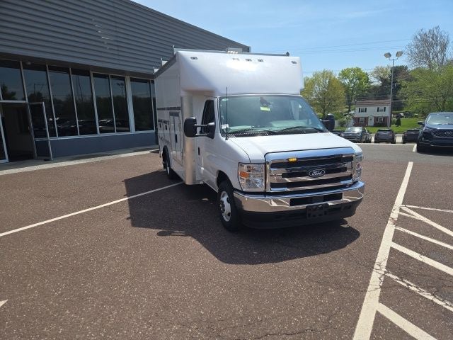 2026 Ford E-Series Cutaway E-350 SRW 158 WB