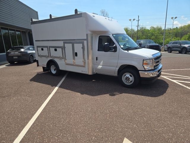 2026 Ford E-Series Cutaway E-350 SRW 158 WB