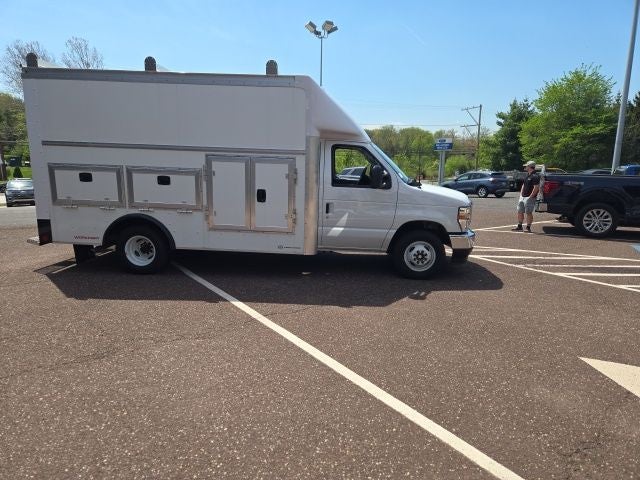 2026 Ford E-Series Cutaway E-350 SRW 158 WB
