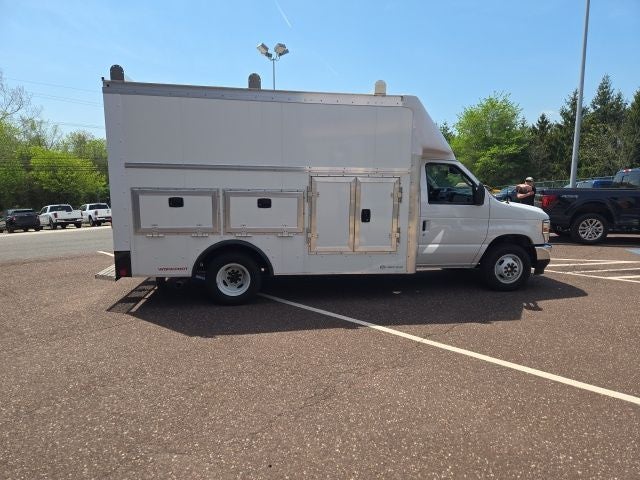 2026 Ford E-Series Cutaway E-350 SRW 158 WB