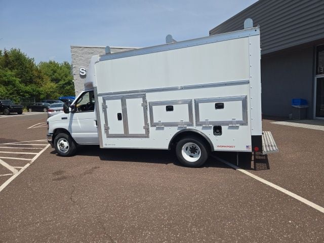 2026 Ford E-Series Cutaway E-350 SRW 158 WB